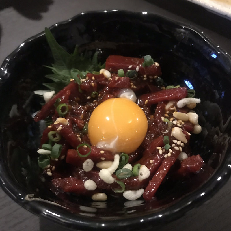 馬のユッケ(博多料理 岳)