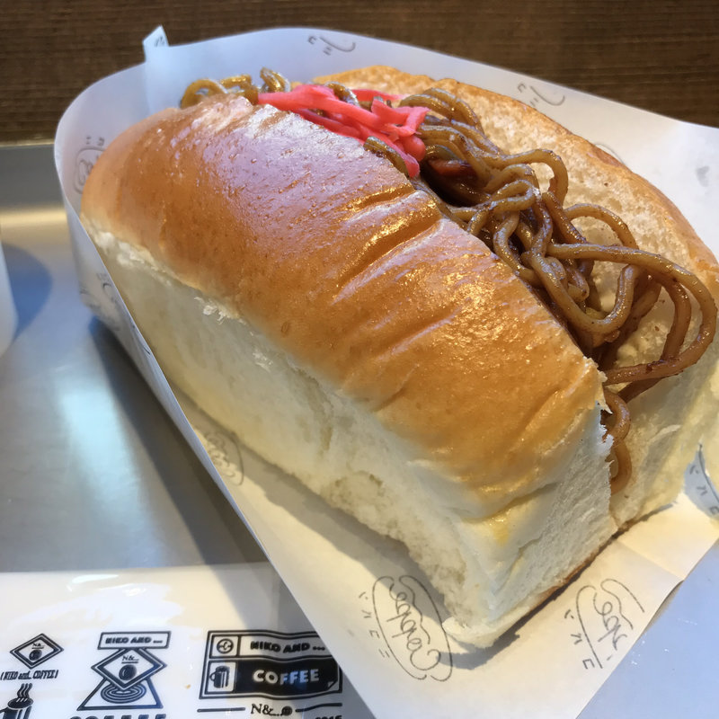 焼きそば(niko and...COFFEE 梅田ヘップファイブ)