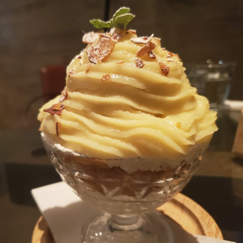 スイートポテトのパフェ(SUZU CAFE‐jingumae－ | スズカフェ 神宮前店)