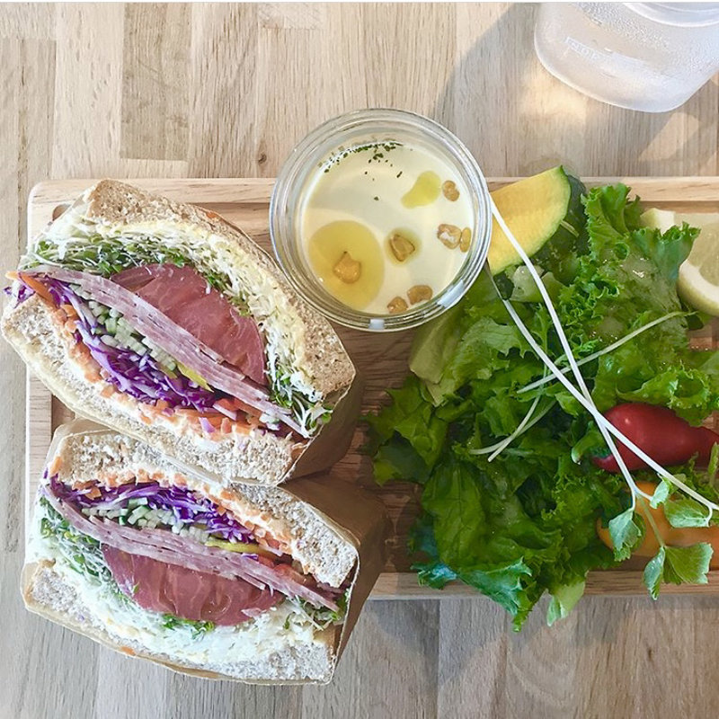 スプラウトグリルチキンサンドイッチ(ノースショア 須磨ヨットハーバー店)