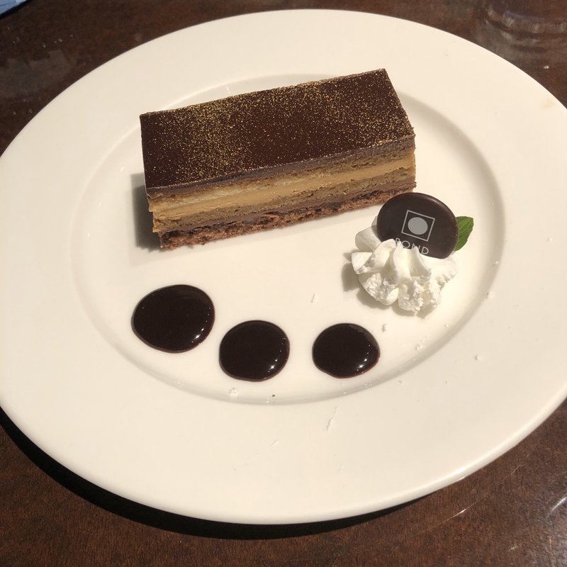 クラシックなガトーオペラ(サロン・ド・テ ロンド)