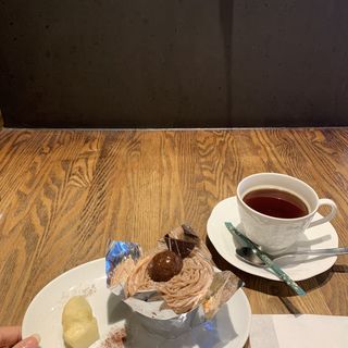 (Cafe Rassure)
