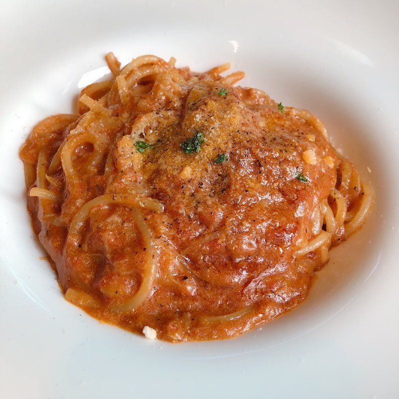 ずわい蟹トマトクリームパスタ(Round Leaf Holly（ラウンドリーフホリー）)