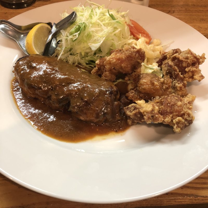 ハンバーグ•唐揚げ(洋食工房 ジェンコ)