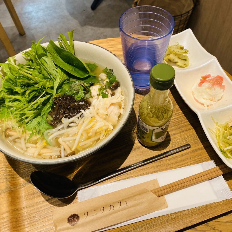  和出汁で仕上げたよだれ鶏とキノコのフォー (タニタカフェ)