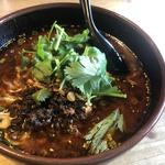 大人の坦々麺(老坊坦々麺　しょうらい亭)