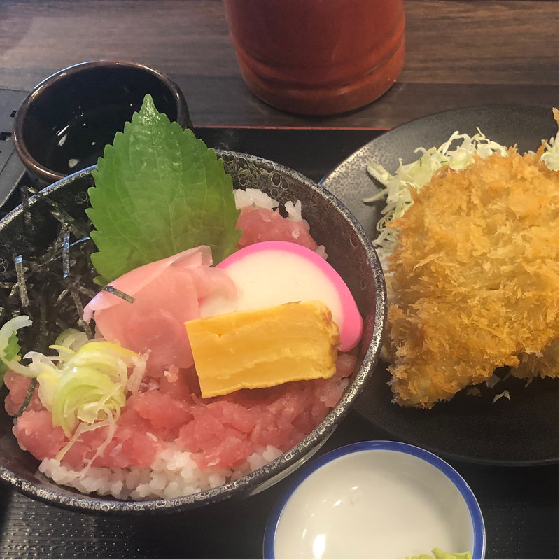 中落ち丼とアジフライ(海鮮亭 高はし （かいせんてい たかはし）)