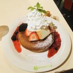 パンケーキ ストロベリーチーズケーキ(MOKUOLA Dexee Diner ルミネエスト店)