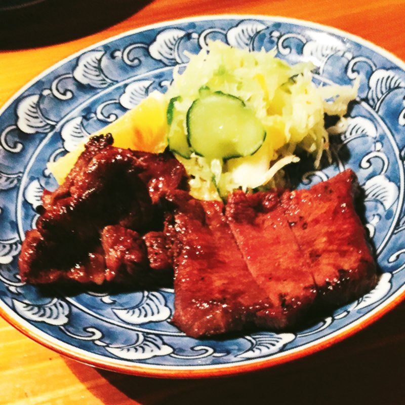 炭焼き牛タン(炭焼 万作 （マンサク）)