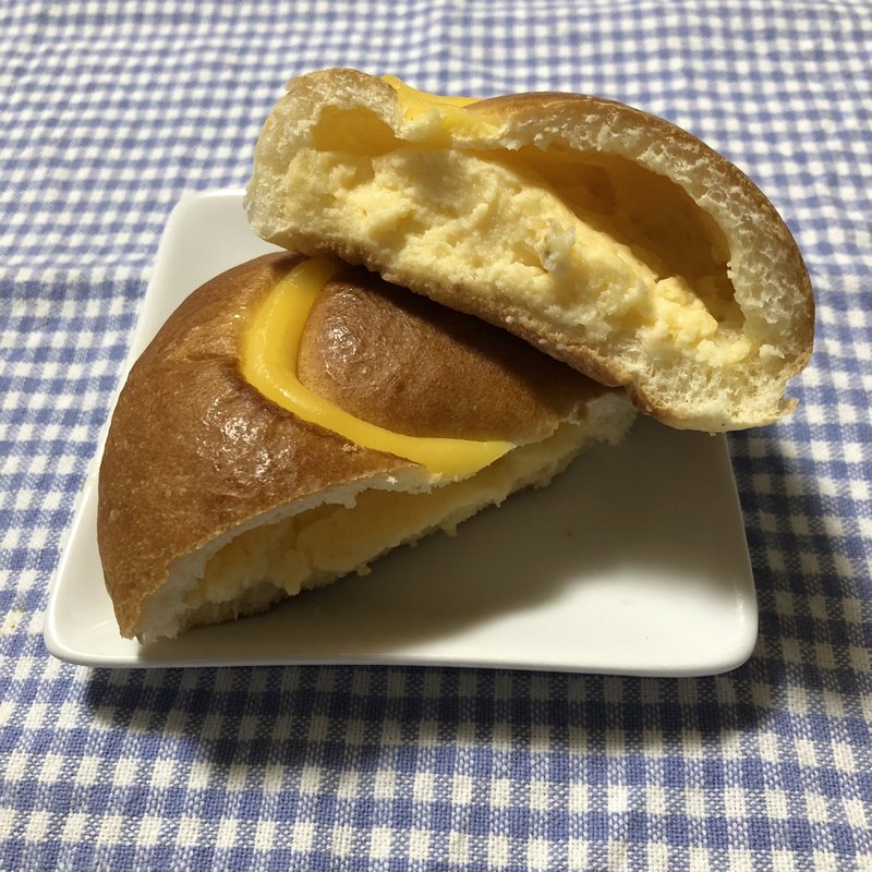 クリームパン(トリーゴ 園田店)