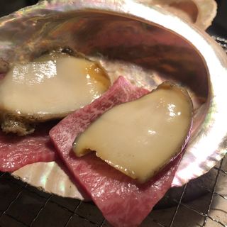肉鮑(ホルモン焼肉 西麻布 8 hachi 本店)