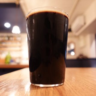 京都醸造×箕輪ビール 黒猿王子(BEER PUB TAKUMIYA)
