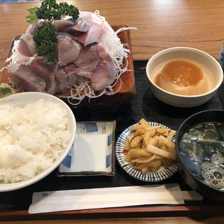 寒ブリ刺身定食(とりいづか )