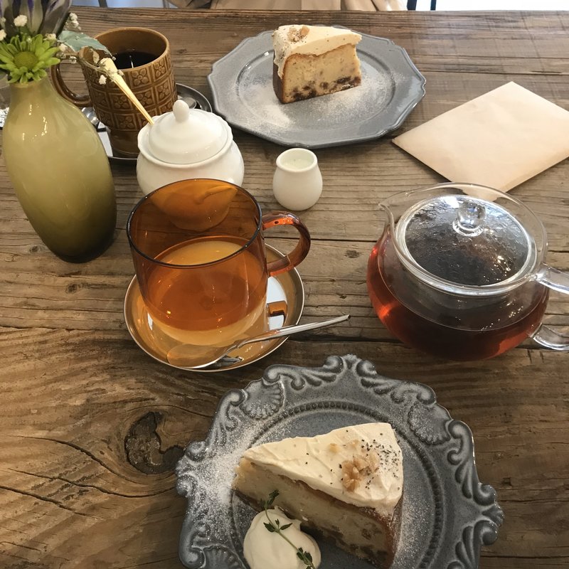 いちじくとクルミのベイクドケーキ(喫茶 湊)