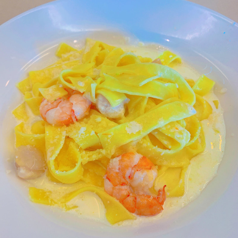 タリアテッレの海老と帆立のクリームソース(カザレッチョ （Casareccio）)