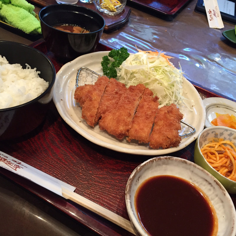 とんかつ定食(とんかつ・カレー 銀座亭)