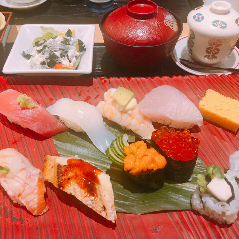 ランチにぎり(廻転寿司CHOJIRO 上本町YUFURA店)