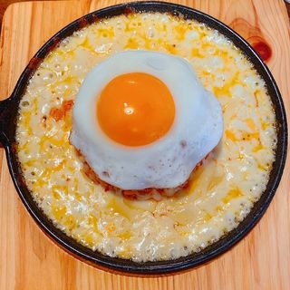 チーズ鉄板マグマ(モンナンカムジャ)