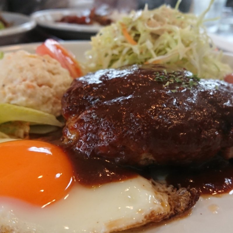 ハンバーグ定食(ルピナス)