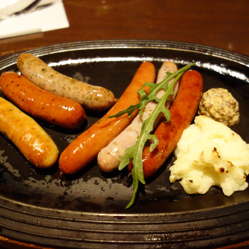 ソーセージの盛り合わせ(6種)(パブ キリン)