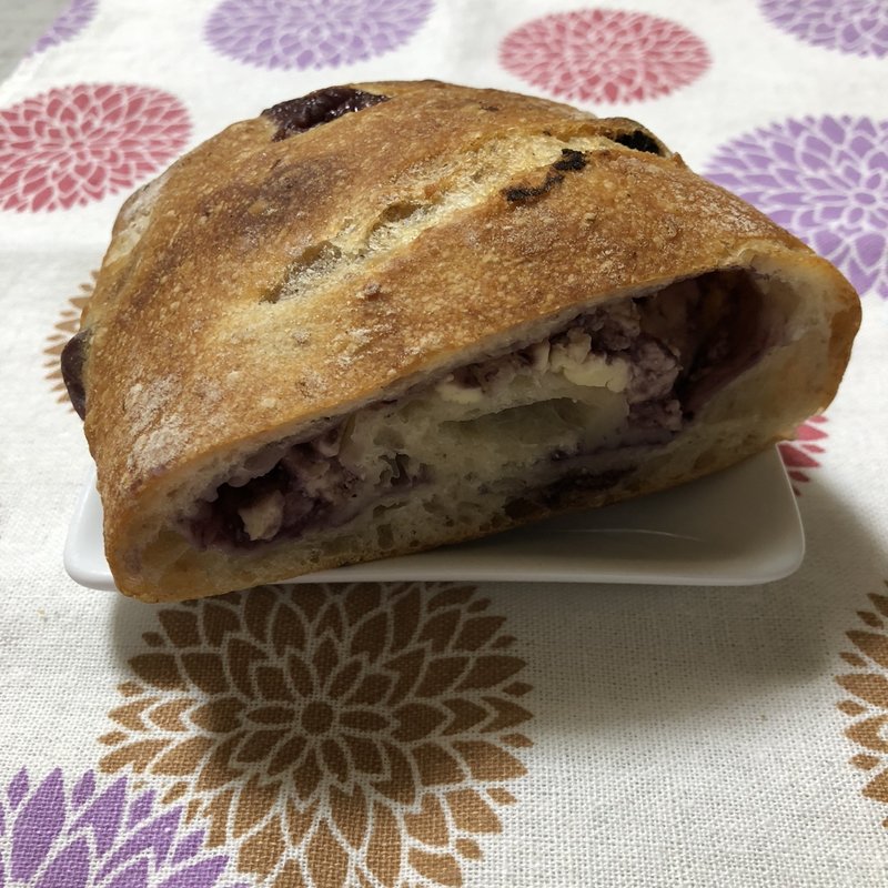 栗とクリームチーズ(タニロクベーカリー パネーナ［谷町・上本町］)