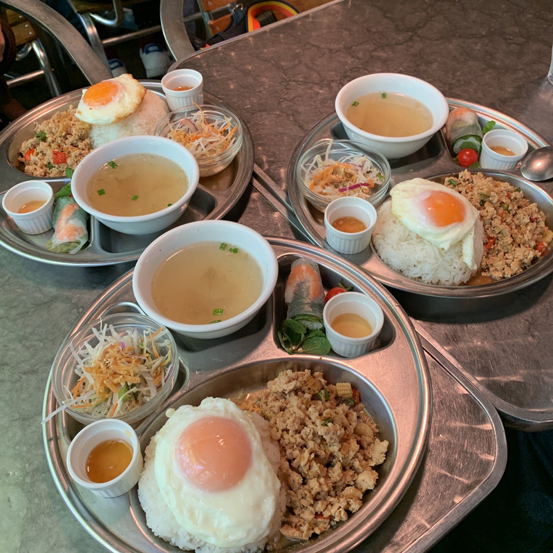 ガパオライス(ペパカフェフォレスト)