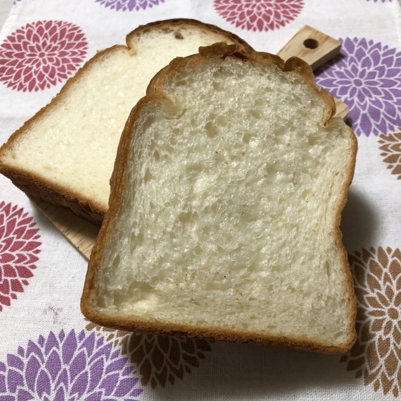 食パン(タニロクベーカリー パネーナ［谷町・上本町］)