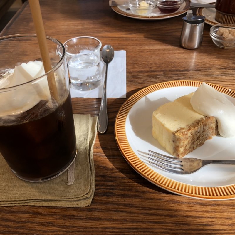 グラノーラチーズケーキ(エルマーズグリーンコーヒーカウンター)