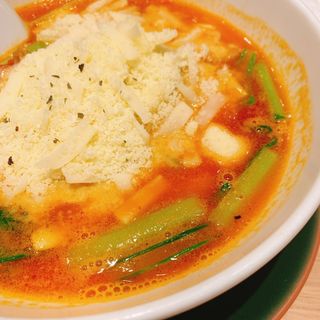 太陽のチーズラーメン(太陽のトマト麺withチーズ 新宿ミロード店)
