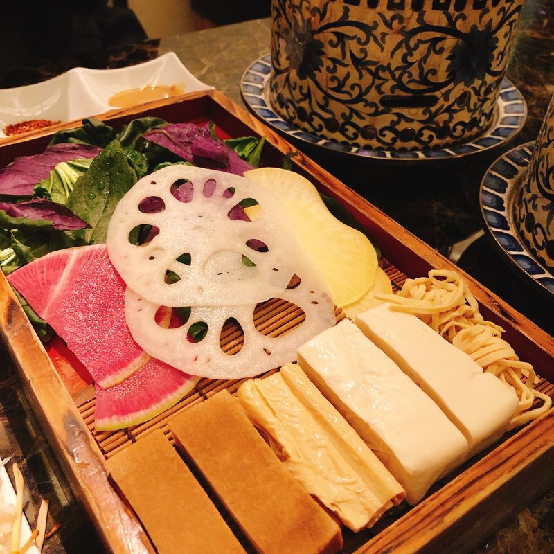 季節の彩り野菜＆豆腐の盛り合わせ(Shangri-La's secret （シャングリラズ シークレット）)