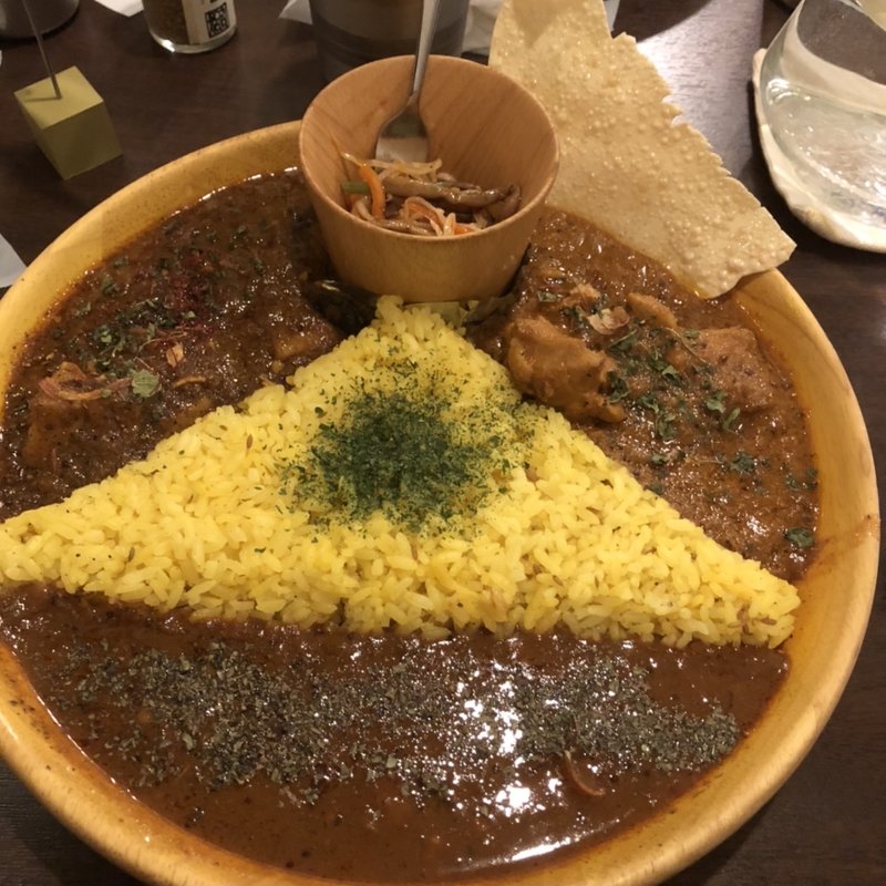 3角関係野村さん家の欧風ビーフ 干し海老とあさりのキーマ 白菜と鮟鱇のカリー(ノムソン カリー （NOMSON CURRY）)