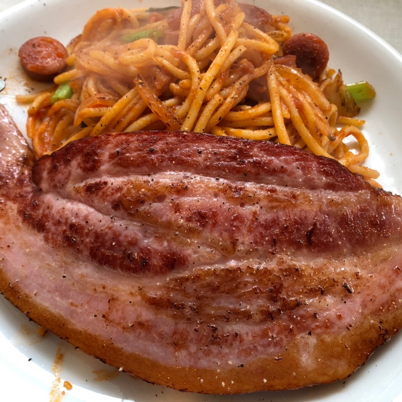 厚切りベーコンナポリタン (スパゲッティ PiaPia)