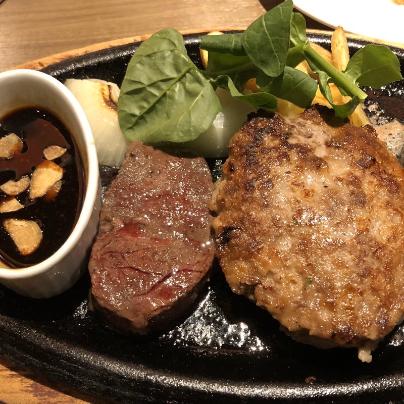 ハンバーグステーキ&ハンギングテンダーステーキ(バケット 天王寺MIO店)