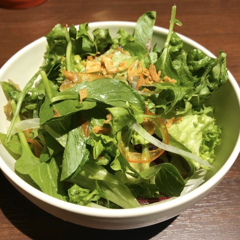 突き出しサラダ(炭火とワイン四条fuyacho店)