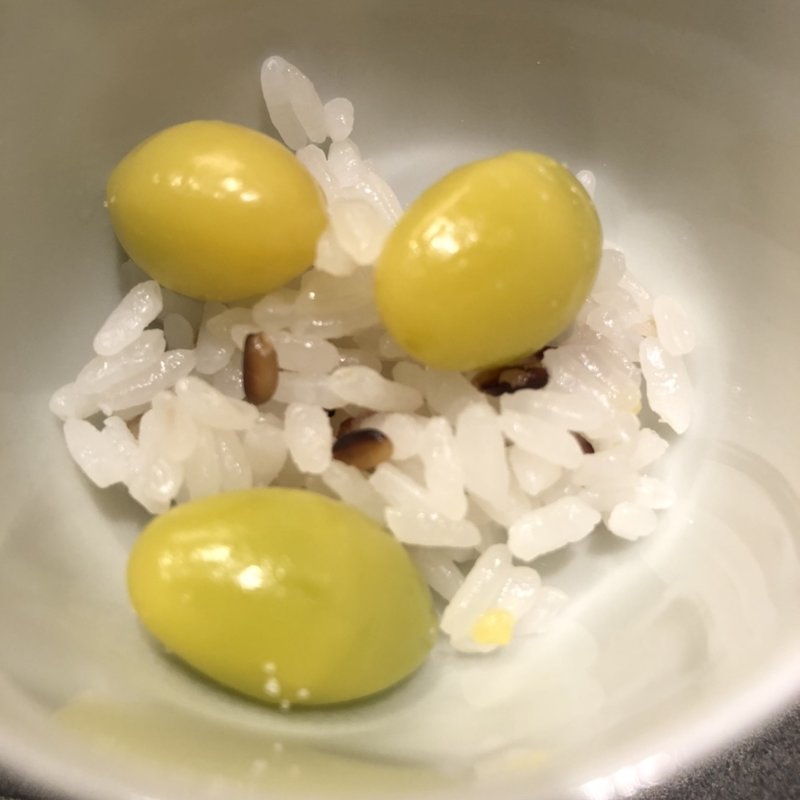 銀杏と十八穀米の飯蒸し(妻恋坂けい吾)