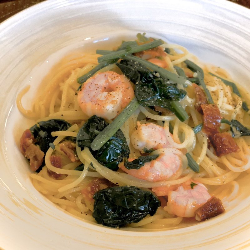 ほうれん草とベーコン（オリーブオイル）(カフェ・ド・ラパン )