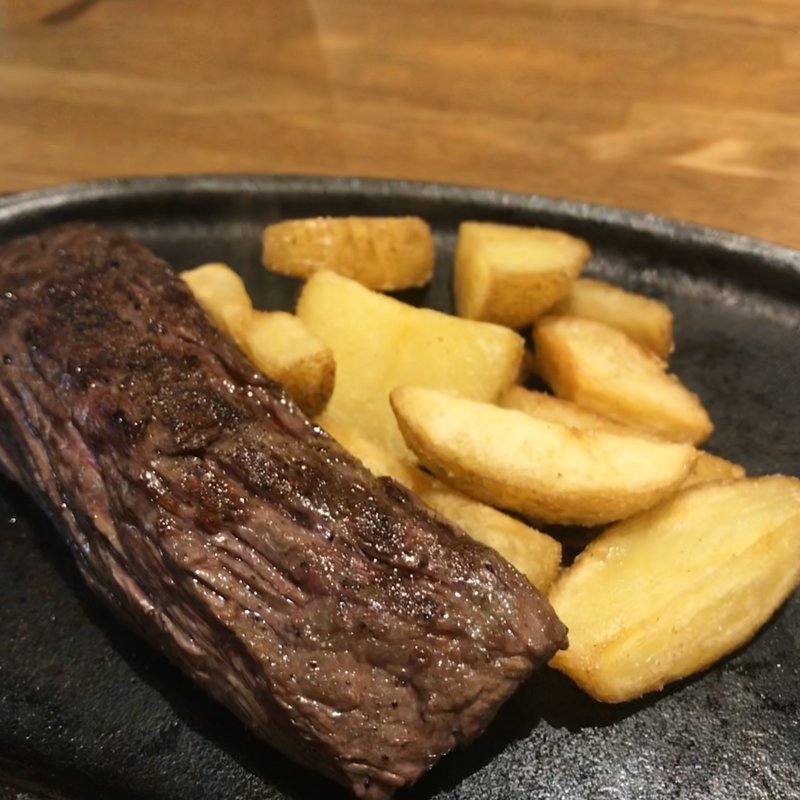 アルティザン名物 ステークフリット(ブラッスリー・アルティザン)