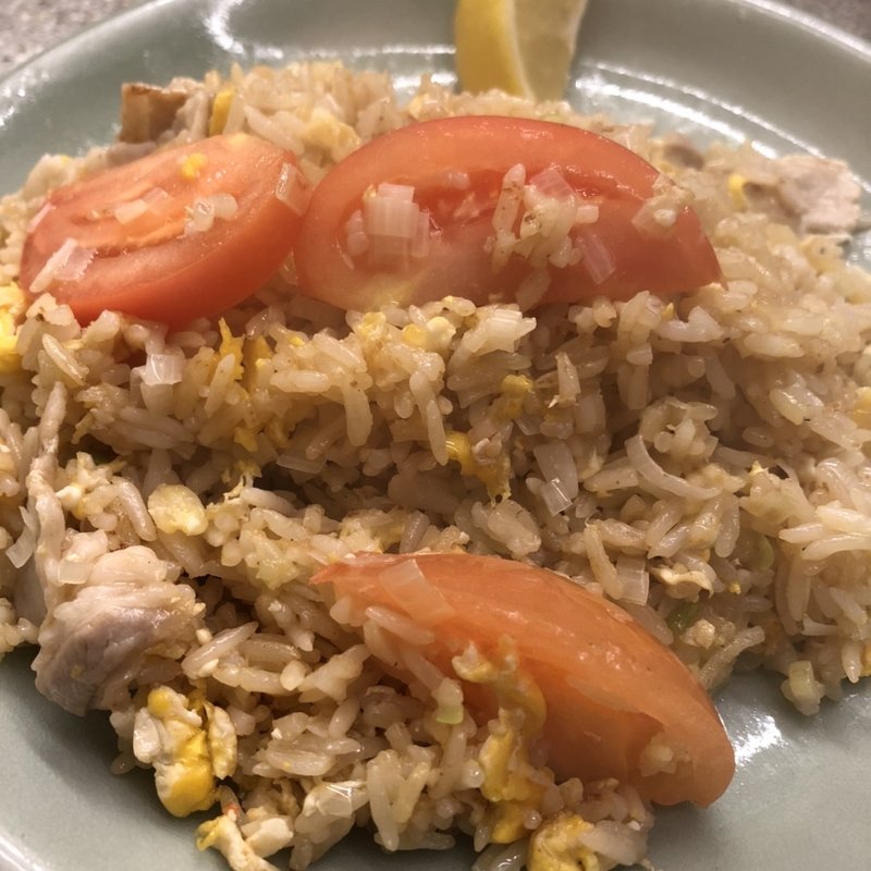 焼き飯？ （豚さんの）(旅人シェフのタイ食堂KHAO)