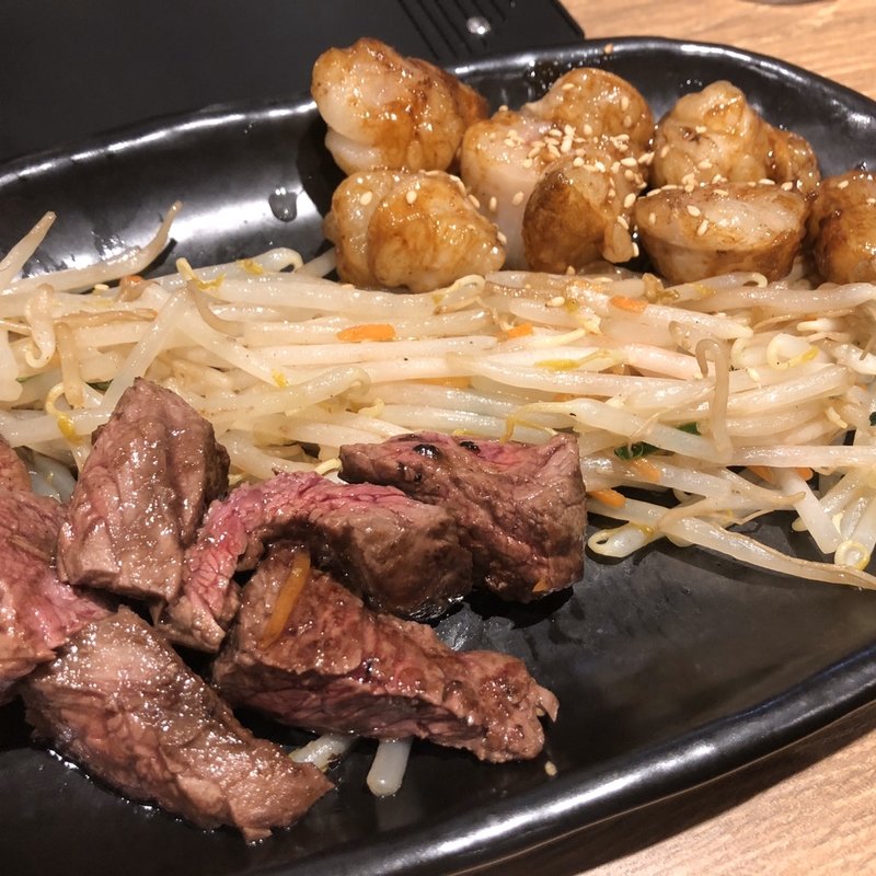 丸腸さがりMIX定食(鉄板焼天神ホルモン サクラマチ熊本店)