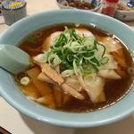 ワンタン麺(駅前ラーメン　ひげ )