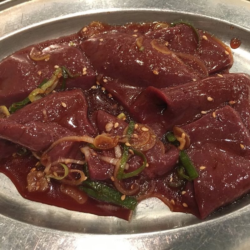 牛レバー(焼肉 平和園 緑ヶ丘店)