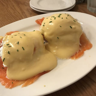 スモークサーモンベネディクト(クリントン・ストリート・ベイキング・カンパニー （CLINTON ST. BAKING COMPANY & RESTAURANT）)