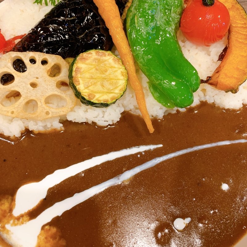 揚げ野菜のカレー(エプロン)