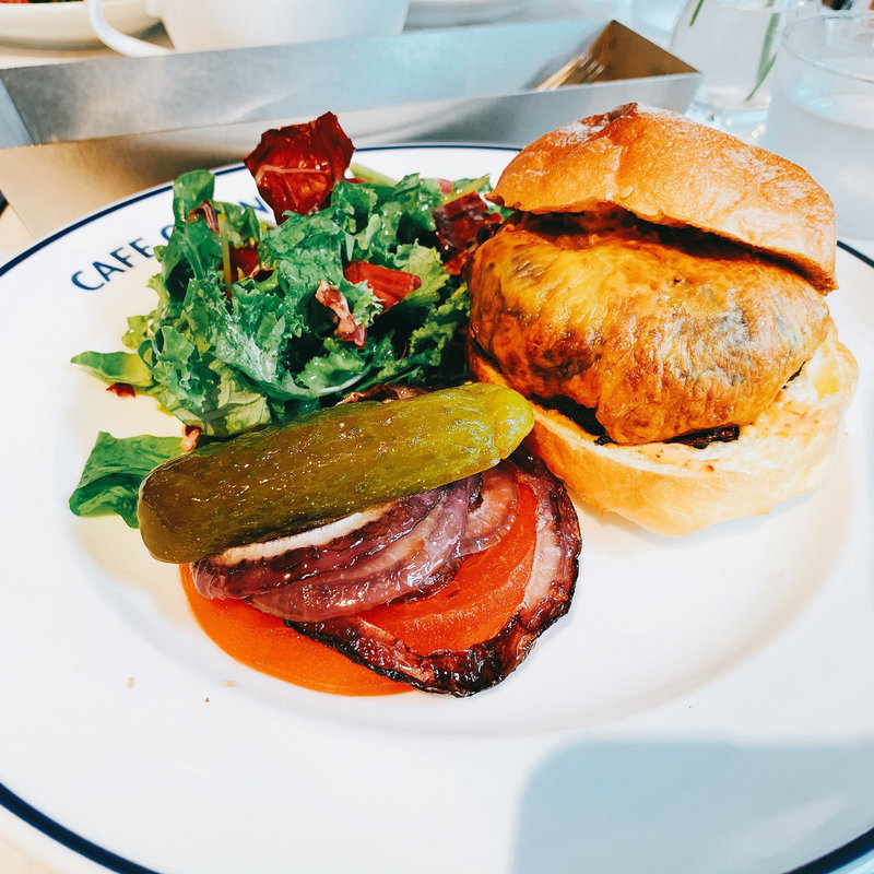 グラスフェッドビーフバーガー(CAFE GITANE )