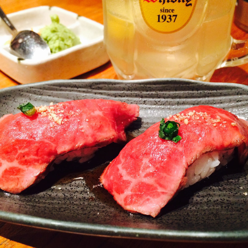 絶品牛にぎり（つめダレ1カン）(焼肉 黒5 本店)