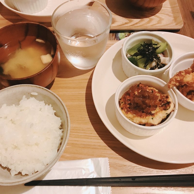 (日々食堂(ひびしょくどう))