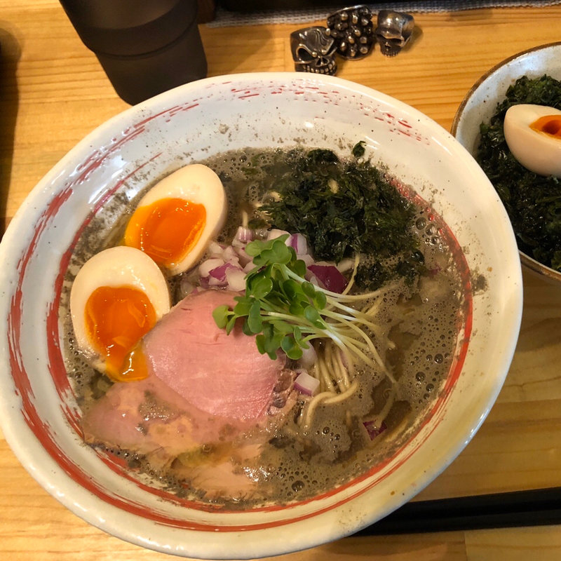 ヤバニボ(煮干し 一直線)