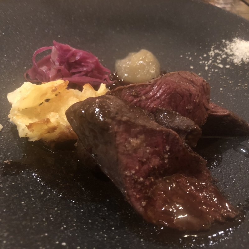 鹿肉のロースト(オステリア クロッキオ)