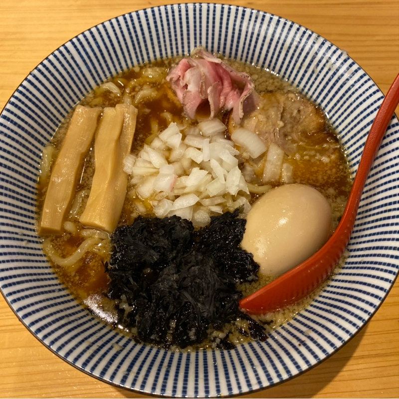 味玉入り 背脂醤油らー麺(焼きあご塩らー麺 たかはし )