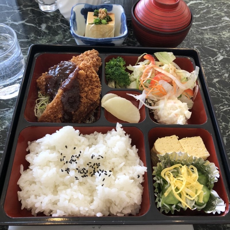 日替定食（ランチタイムのお飲物は100円引きです）(蔦)